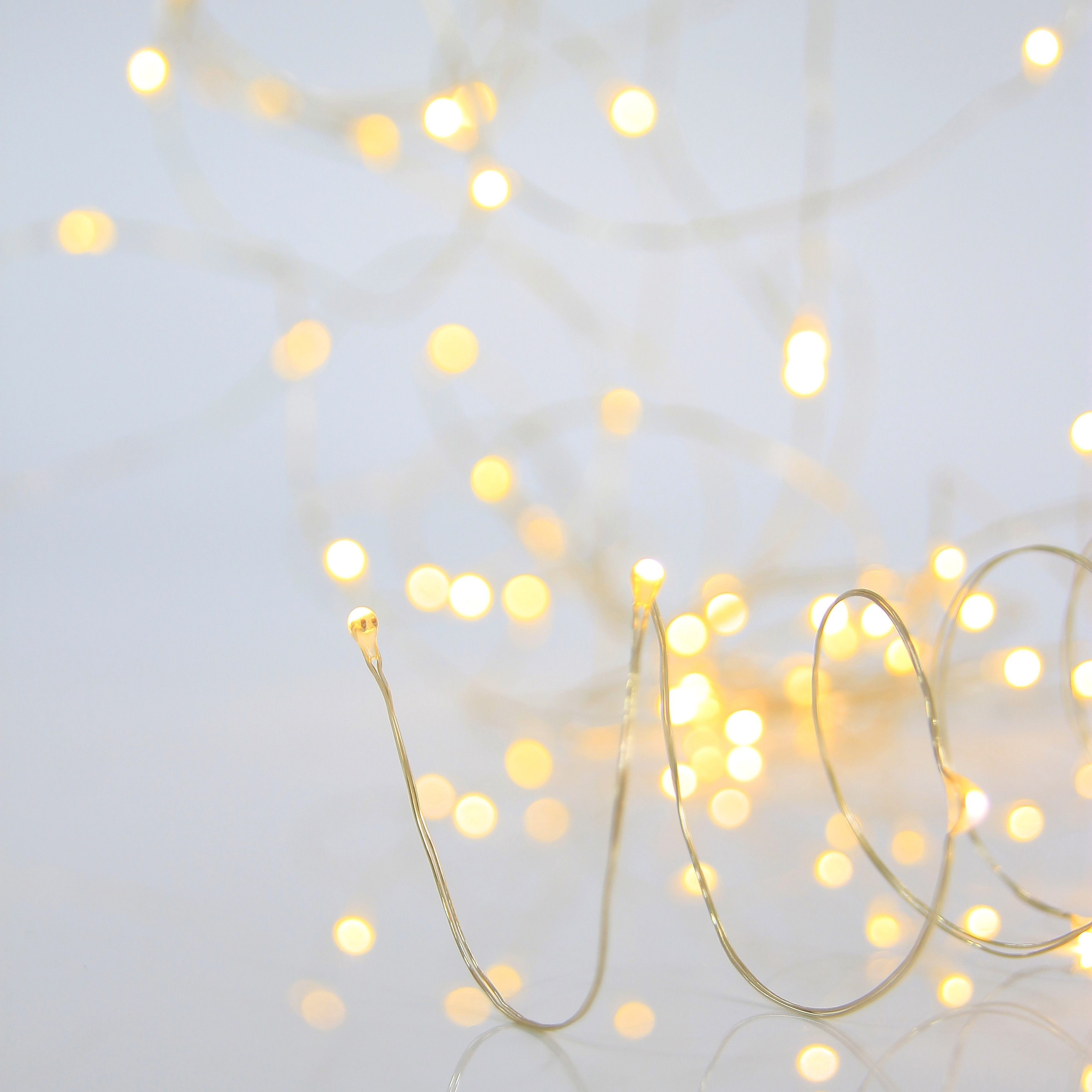 XMAS ΛΑΜΠΑΚΙ ΣΕΙΡΑ 300 MINI LED ΜΕΤΑΣΧΗΜΑΤΙΣΤΗ ΣΤΑΘΕΡΟ ΑΣΗΜΙ ΧΑΛΚΙΝΟ ΚΑΛΩΔΙΟ ΘΕΡΜΟ ΛΕΥΚΟ LED ΑΝΑ 10cm ΠΑΡΟΧΗ 5m ΙΡ44